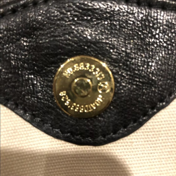 SOLD✅ TORY BURCH $250 Tory chain shoulder Mini bag - Picture 6 of 10